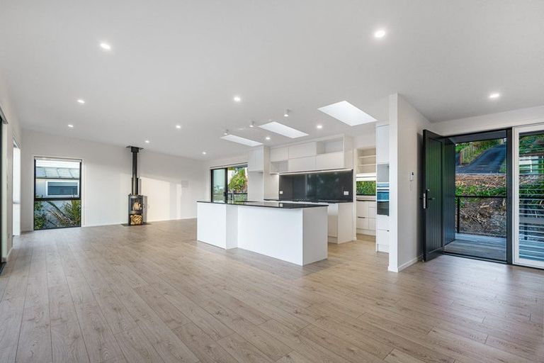 Photo of property in 1 Rangitoto View Road, Cockle Bay, Auckland, 2014