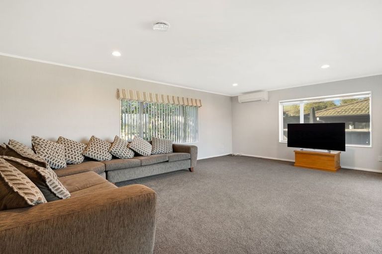 Photo of property in 16 Frisken Place, Lynmore, Rotorua, 3010