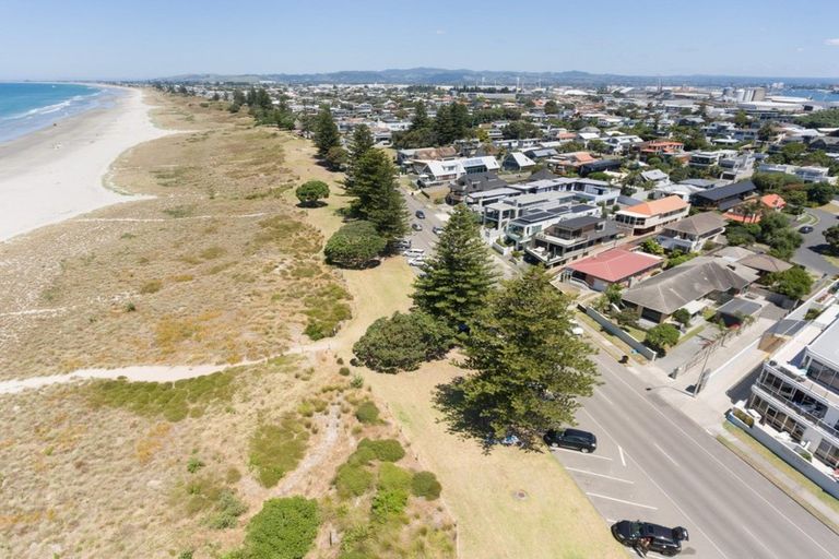 Photo of property in 2/54 Marine Parade, Mount Maunganui, 3116
