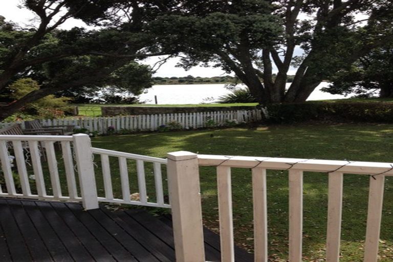 Photo of property in 2 Roretana Drive, Athenree, Katikati, 3177