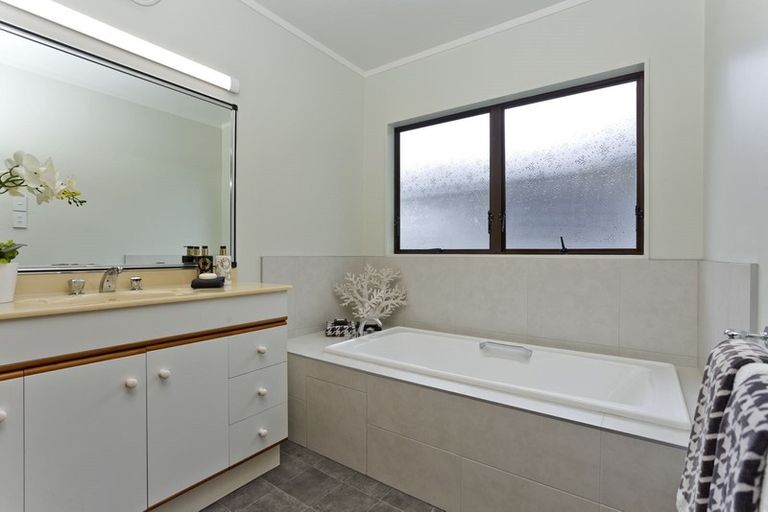 Photo of property in 116 Stapleford Crescent, Browns Bay, Auckland, 0630
