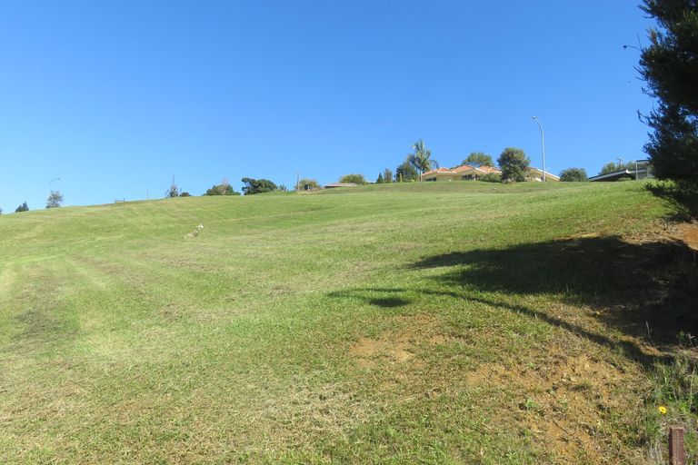 Photo of property in 15 Hibiscus Avenue, Cable Bay, 0420