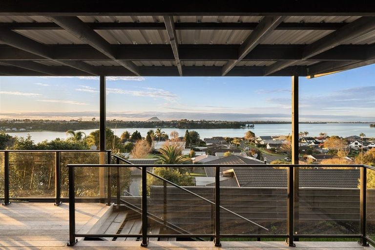 Photo of property in 2 Keam Way, Welcome Bay, Tauranga, 3112