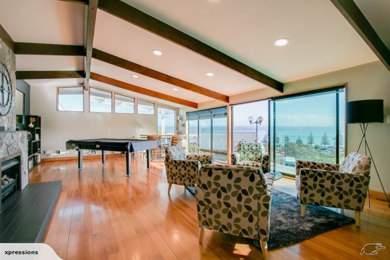 Photo of property in 15 Milton Terrace, Hospital Hill, Napier, 4110