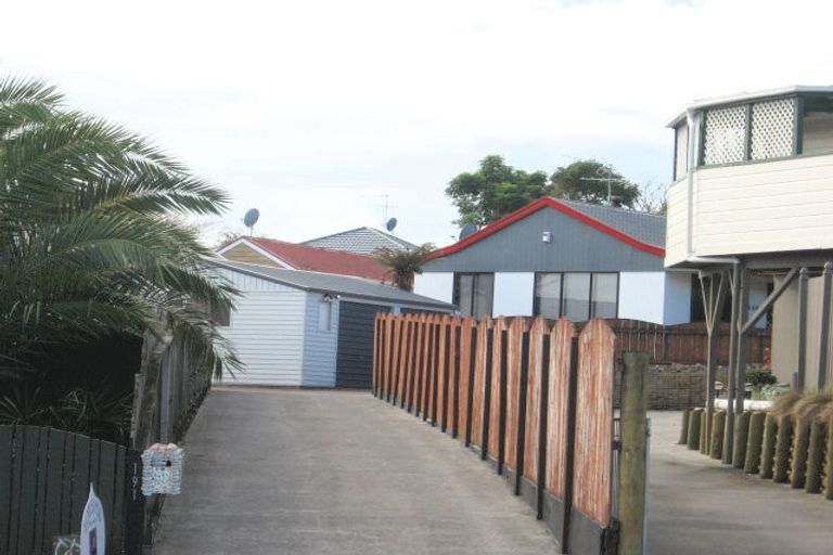 Photo of property in 191 Carnoustie Drive, Wattle Downs, Auckland, 2103