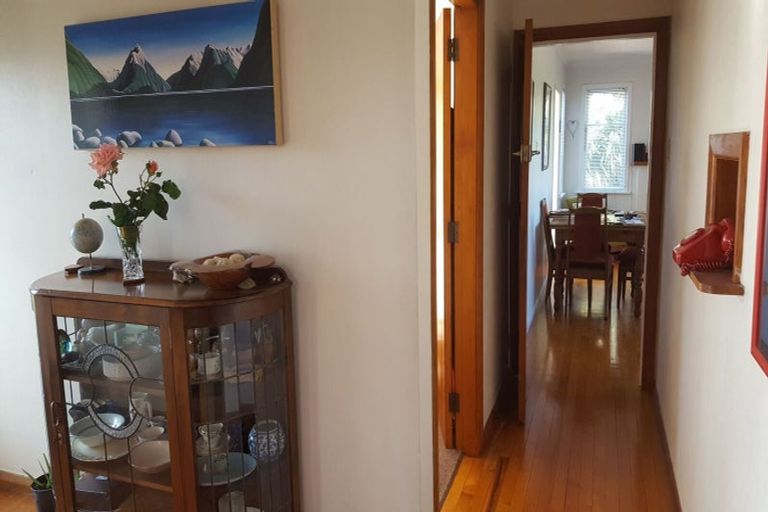 Photo of property in 25 Wyndham Street, Carterton, 5713