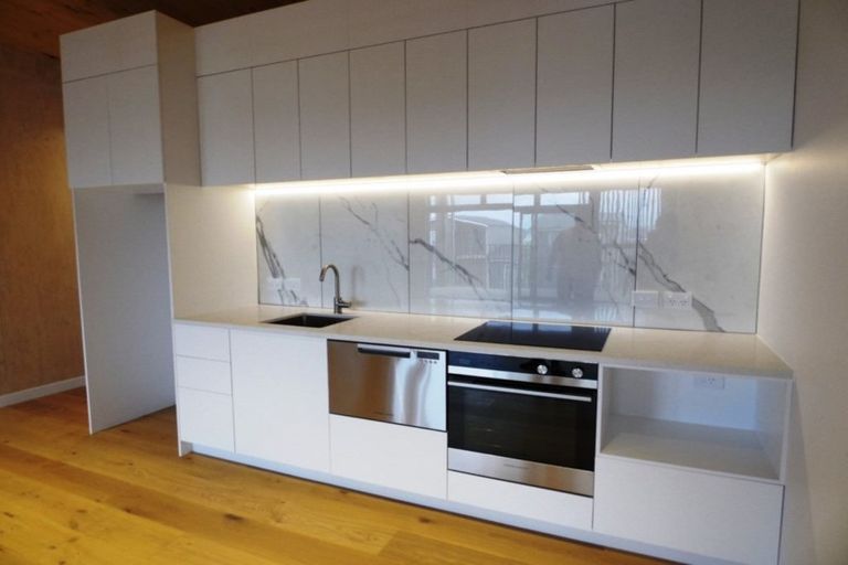 Photo of property in 9/165 Hobsonville Point Road, Hobsonville, Auckland, 0616