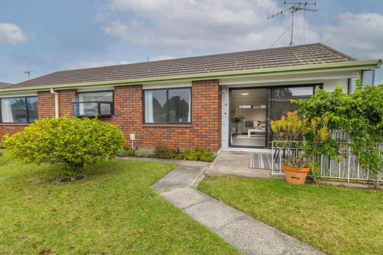 Photo of property in 16 Berwick Place, Mount Maunganui, 3116
