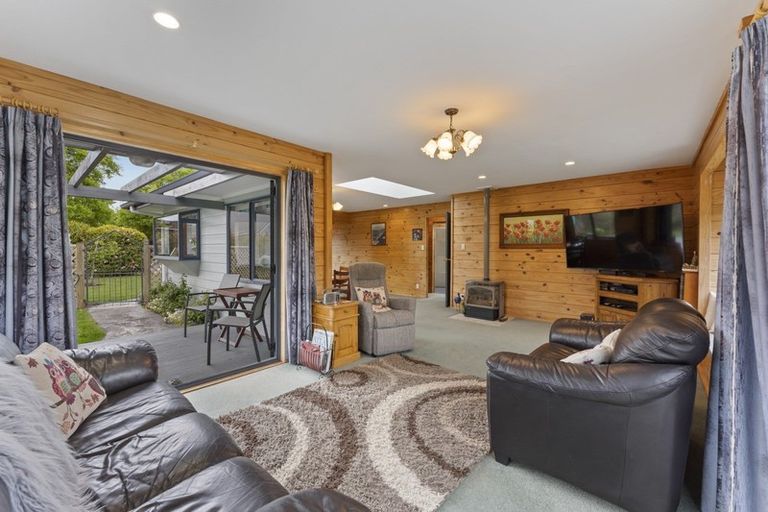 Photo of property in 9 Donegal Grove, Birchville, Upper Hutt, 5018