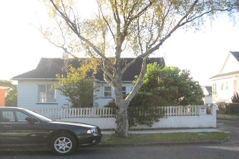 Photo of property in 92 Wilkie Crescent, Naenae, Lower Hutt, 5011