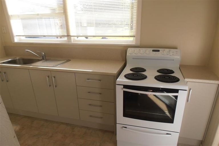 Photo of property in 1/68 Titirangi Road, New Lynn, Auckland, 0600