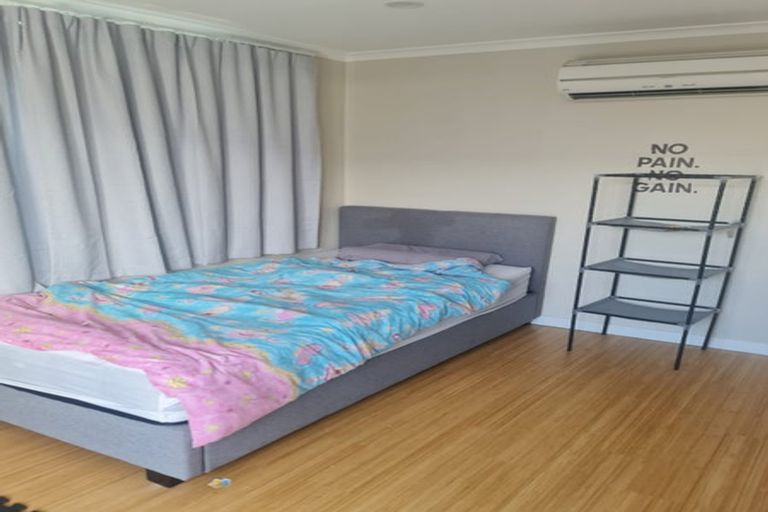 Photo of property in 44 Dickson Crescent, Hornby, Christchurch, 8042