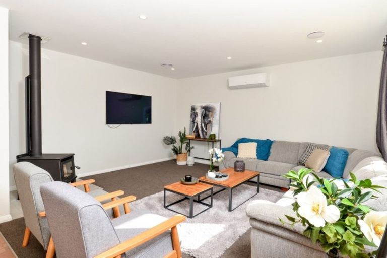 Photo of property in 17 Margot Lane, Matangi, Hamilton, 3283