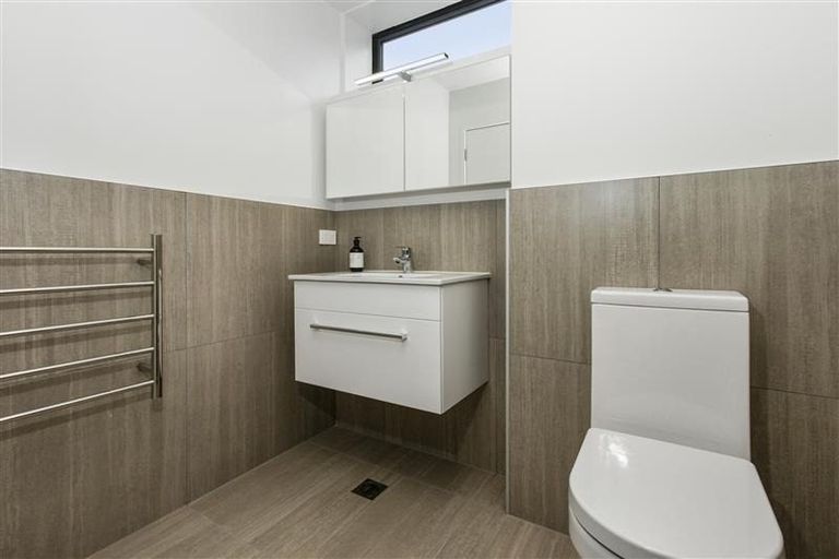 Photo of property in 101/165 Lake Road, Northcote, Auckland, 0627