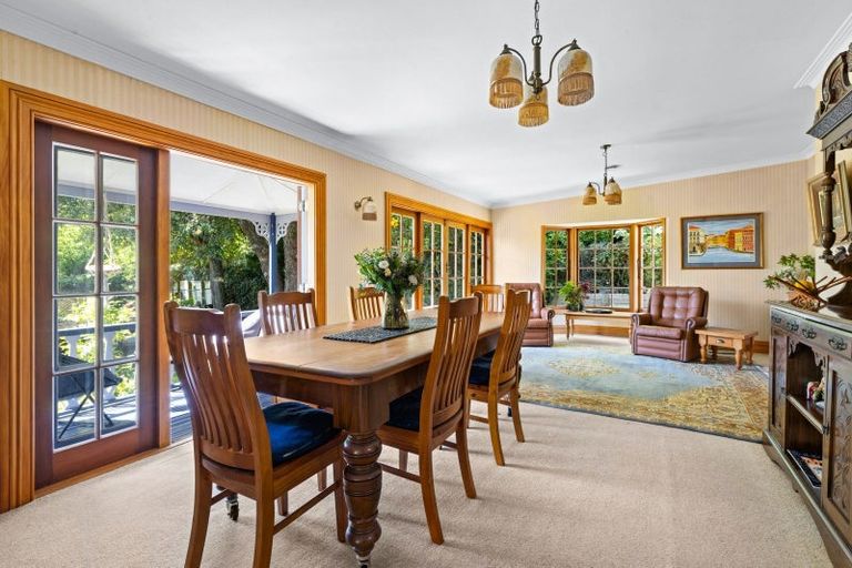 Photo of property in 43 Napier Terrace, Hospital Hill, Napier, 4110