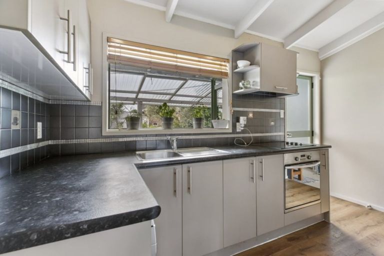 Photo of property in 22b Hutchinsons Road, Bucklands Beach, Auckland, 2014