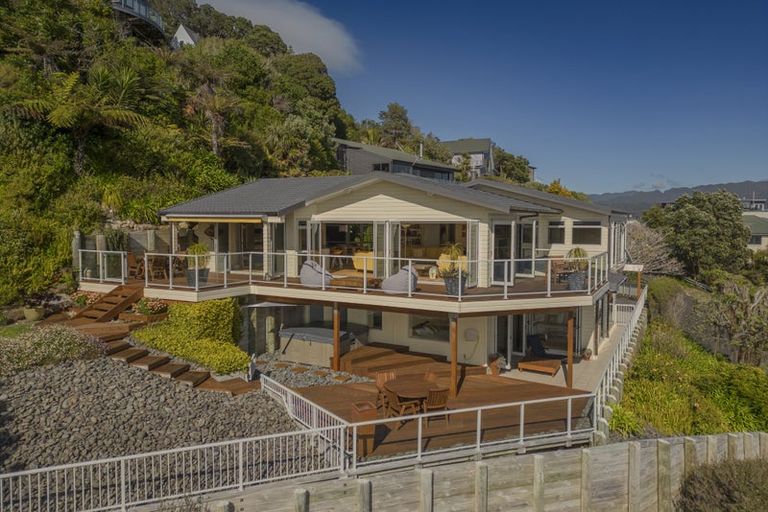 Photo of property in 39 Motuhoa Road, Tairua, 3508