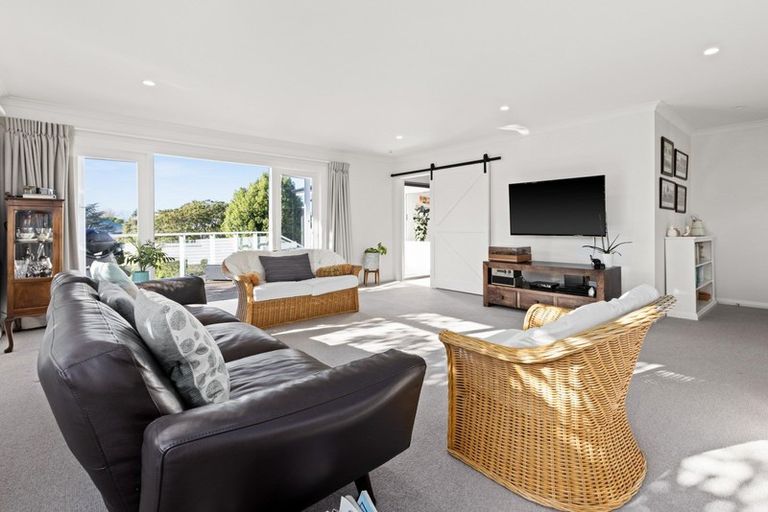 Photo of property in 101 Chaucer Road, Hospital Hill, Napier, 4110