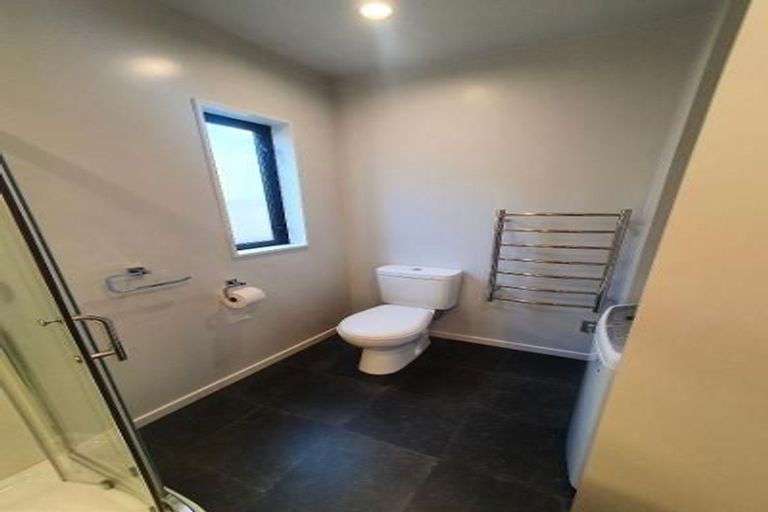 Photo of property in 19 Isobel Road, Greenhithe, Auckland, 0632