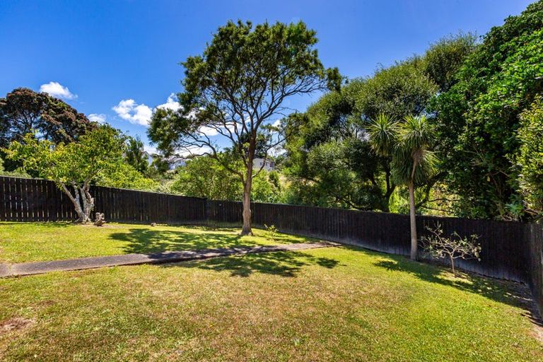 Photo of property in 25 Kapiti Crescent, Titahi Bay, Porirua, 5022