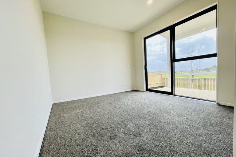 Photo of property in 32 Auranga Drive, Karaka, Papakura, 2113