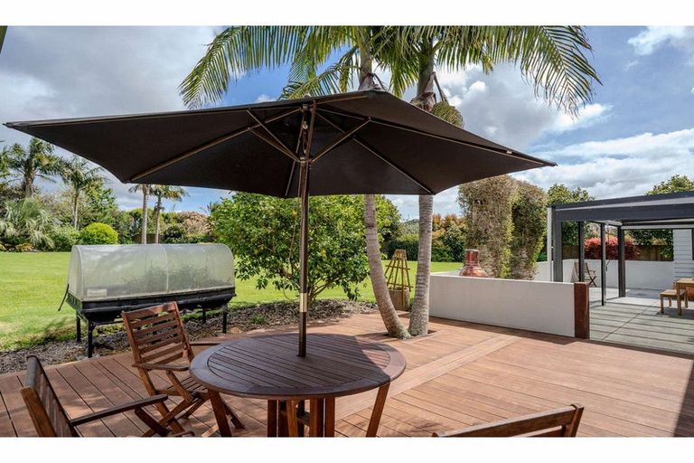 Photo of property in 11 Cochrane Drive, Kerikeri, 0230