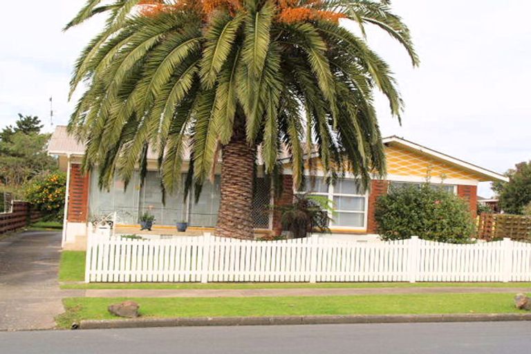 Photo of property in 2a Nogat Avenue, Papatoetoe, Auckland, 2025