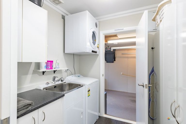 Photo of property in 15 Montgomery Crescent, Clouston Park, Upper Hutt, 5018