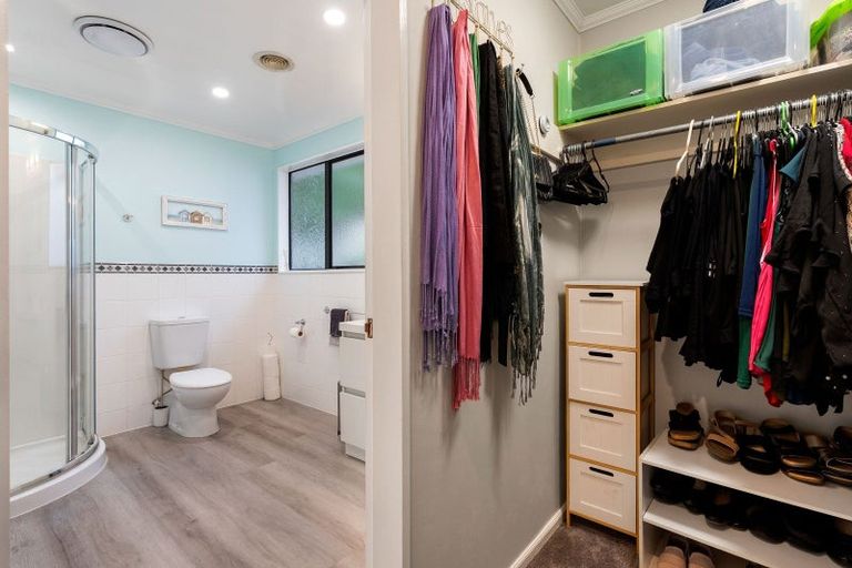 Photo of property in 16 Ordley Grove, Tawa, Wellington, 5028