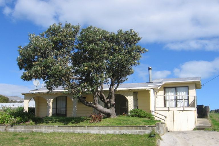 Photo of property in 74 Seabury Avenue, Foxton Beach, Foxton, 4815