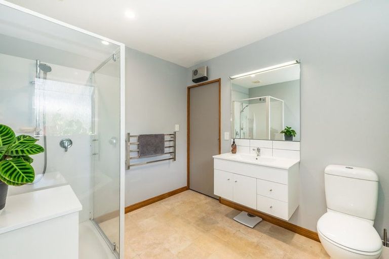 Photo of property in 28 Matenga Street, Waikanae, 5036
