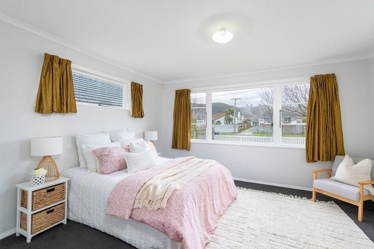 Photo of property in 33 John Street, Trentham, Upper Hutt, 5018