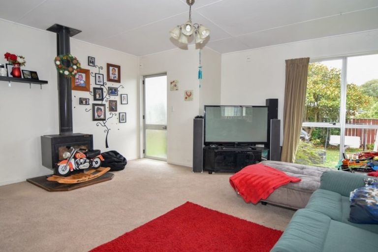 Photo of property in 14 Baillie Crescent, Carterton, 5713