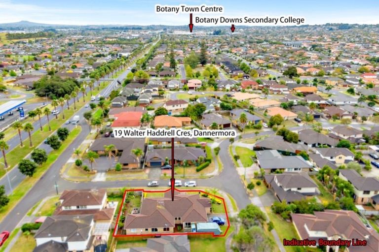 Photo of property in 19 Walter Haddrell Crescent, Flat Bush, Auckland, 2016