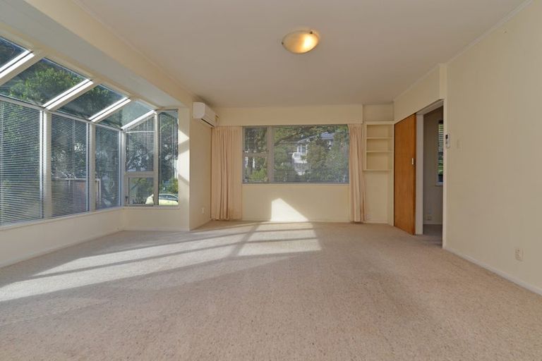 Photo of property in 141 Parkvale Road, Karori, Wellington, 6012