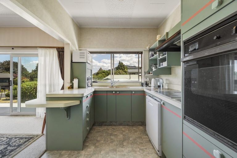 Photo of property in 138 Kawaha Point Road, Kawaha Point, Rotorua, 3010