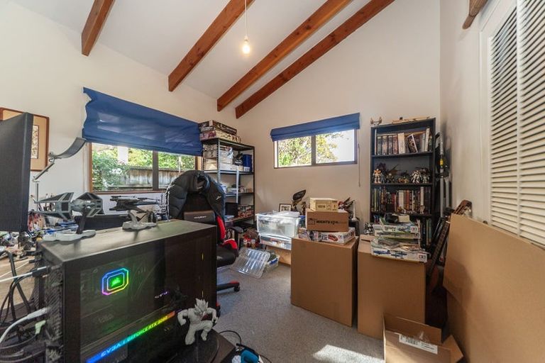 Photo of property in 42a Monorgan Road, Strathmore Park, Wellington, 6022