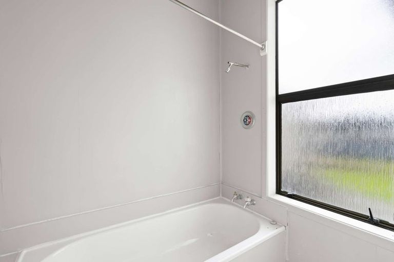 Photo of property in 60 Centre Street, Strathern, Invercargill, 9812