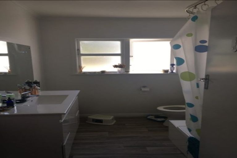 Photo of property in 72 Kiwi Road, Raumati Beach, Paraparaumu, 5032