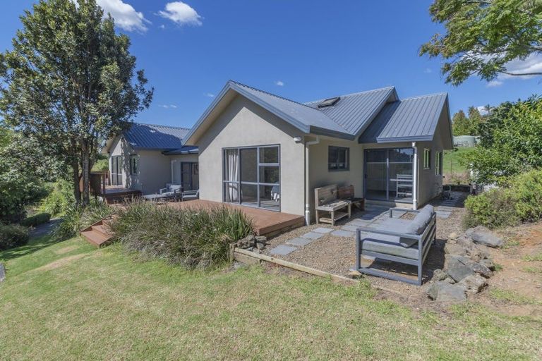 Photo of property in 248 Kauri View Road, Opaheke, Papakura, 2584