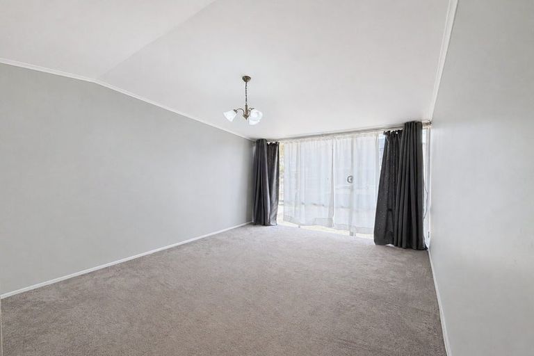 Photo of property in 80 Tiraumea Drive, Pakuranga, Auckland, 2010
