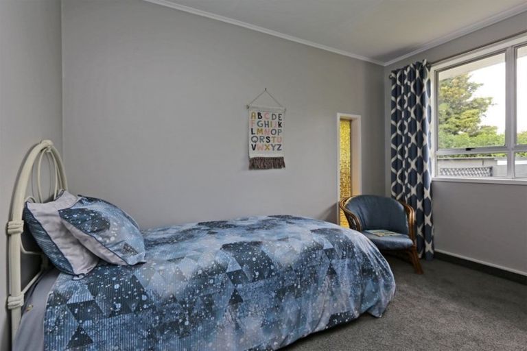 Photo of property in 229a Kenilworth Road, Mayfair, Hastings, 4122