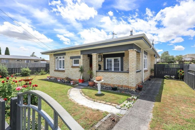 Photo of property in 16 Hakanoa Street, Huntly, 3700