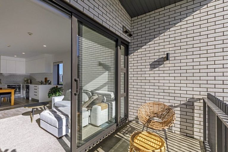 Photo of property in 207/165 Lake Road, Northcote, Auckland, 0627
