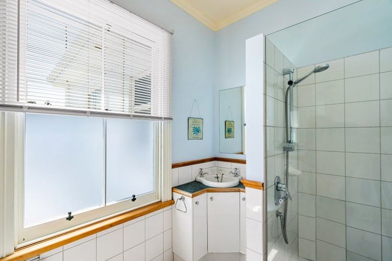 Photo of property in 14 Elizabeth Road, Bluff Hill, Napier, 4110