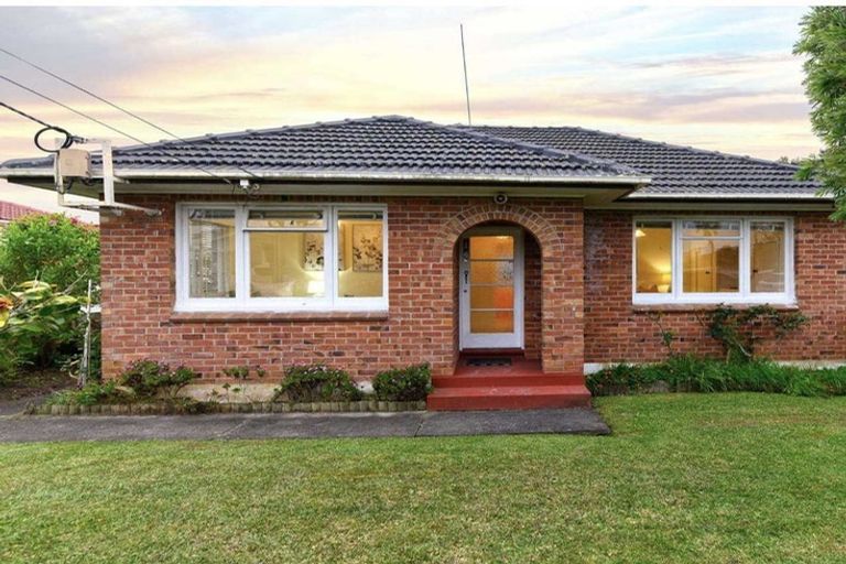 Photo of property in 1/16 Karaka Street, New Lynn, Auckland, 0600