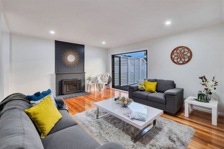 Photo of property in 7 Serjeant Street, Henderson, Auckland, 0612