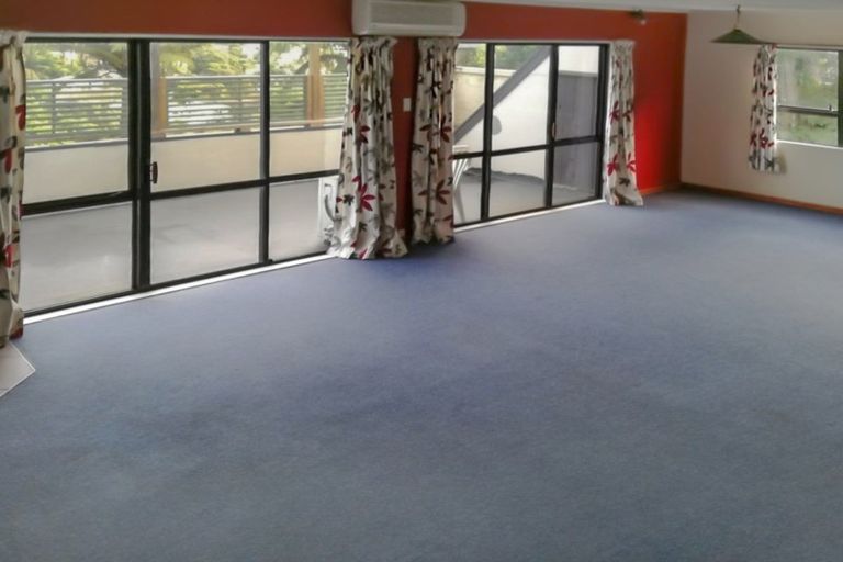 Photo of property in 3 Puketai Place, Pukerua Bay, 5026