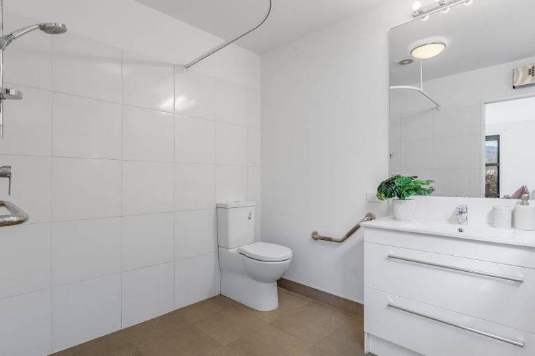 Photo of property in 132 Port Hills Road, Heathcote Valley, Christchurch, 8022