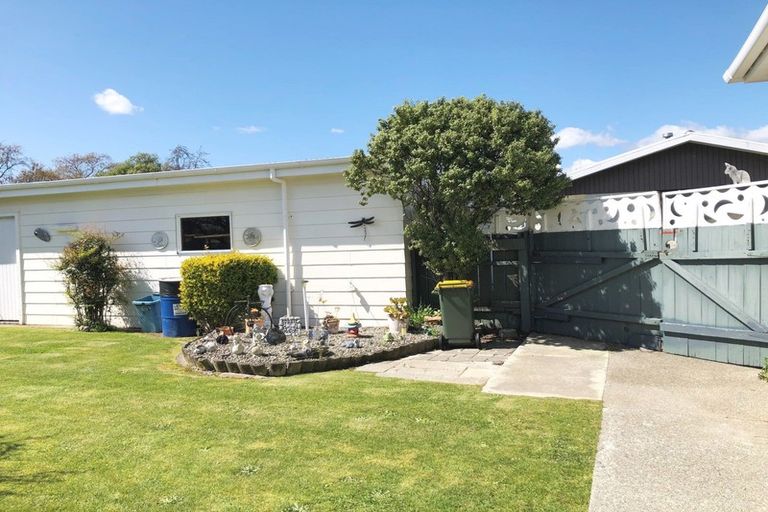 Photo of property in 20 Charles Street, Levin, 5510